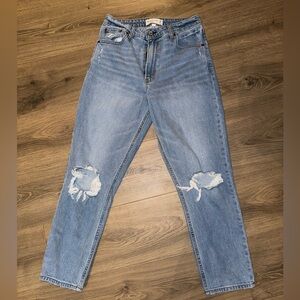 Abercrombie & Fitch Mom High Rise Jean